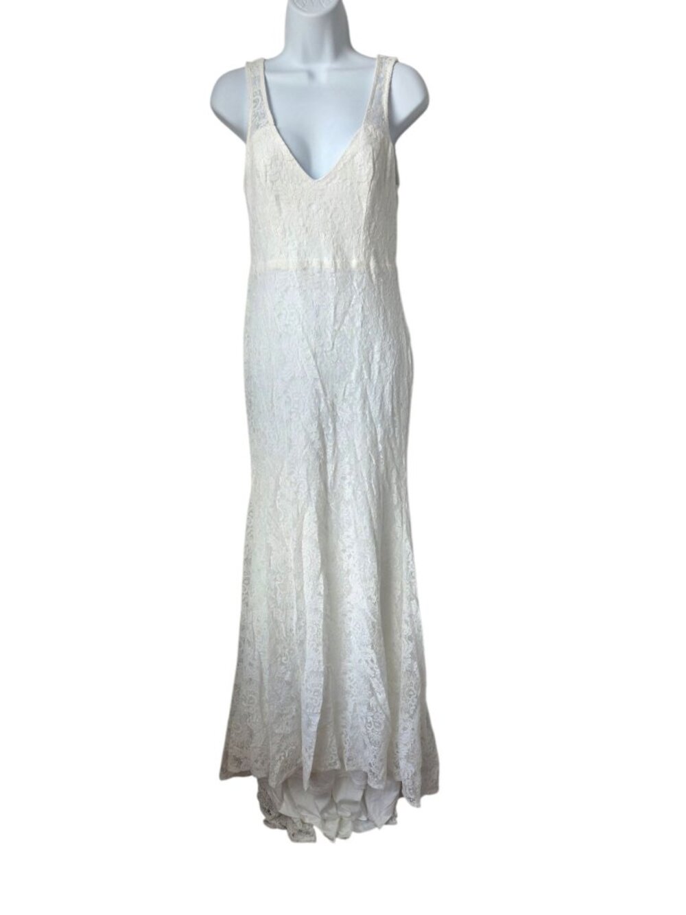 Lulu's Ivory Lace Wedding Dress V-Neck Sleeveless Gown